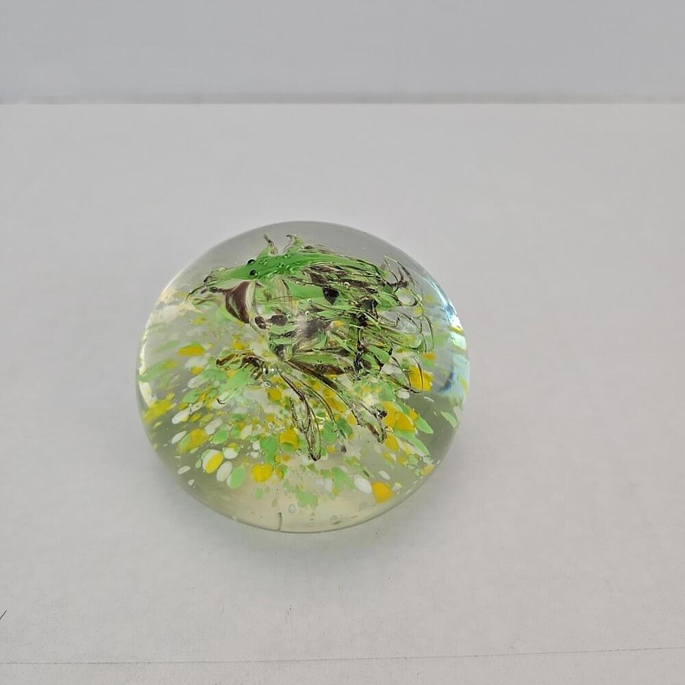 Vtg Art Glass Paper Weight With Green Shrimp Yellow, White & Green Brown Swirl - Picture 1 of 15